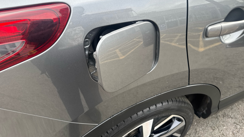 Nissan Qashqai 1.5 dCi Tekna 5dr Diesel Hatchback